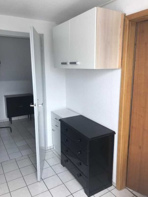 Möblierte schöne kleine Wohnung NUR an  Einzelperson
