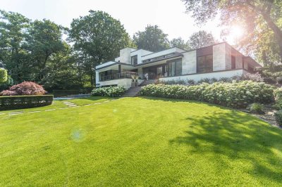 Moderne Luxusvilla mit Exklusivität und Stil