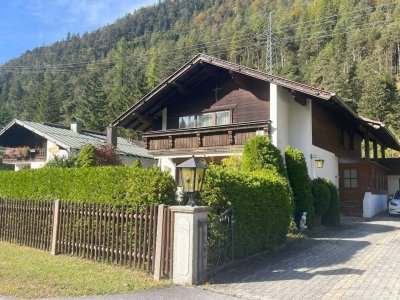 NEUER PREIS! Scharnitz: Landhaus zu vielseitigen Nutzung in Naturlage zu verkaufen