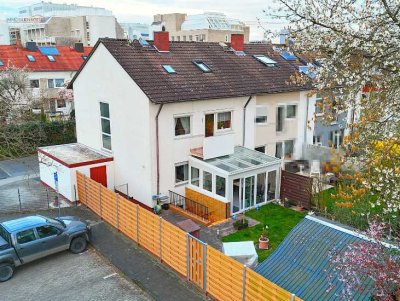 Reihenendhaus mit Garten, Garage und Stellplatz in ruhiger, naturnaher Lage von Langen