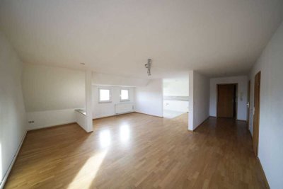 +++ schicke Dachgeschoss-Wohnung in Altchemnitz +++