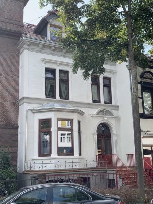 **Schöne 75 m² Altbauwohnung in Toplage zu vermieten**