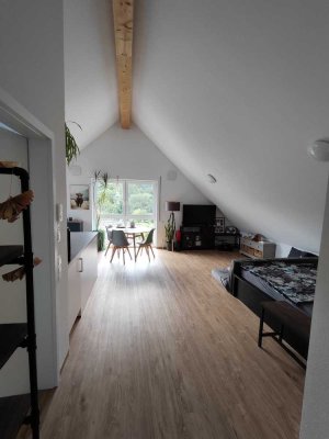 Dachgeschosswohnung für Wochenendheimfahrer oder Single