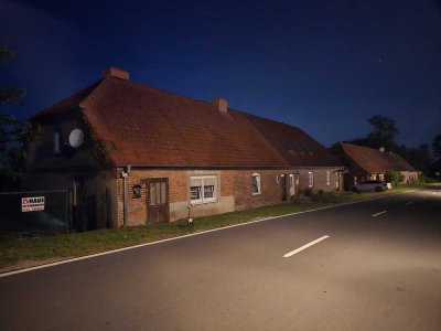 Freundliches Haus mit vier Zimmern in Dorfstrasse, Spoitgendorf