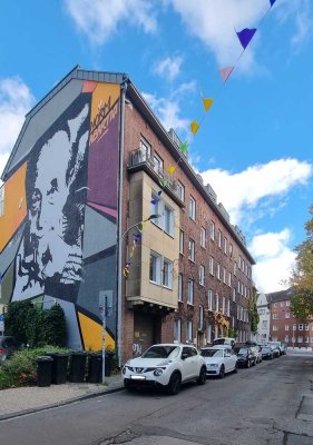 Tolle, renovierte 3 Zi.-Altbau Whg. mit Loggia zu vermieten