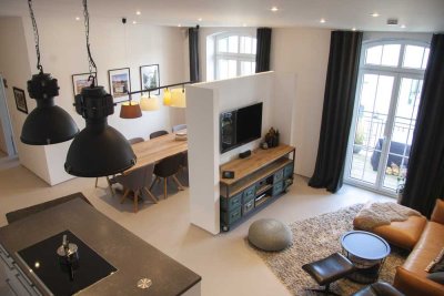 Einmalig: Luxus-Loft mit 4 Zimmern und Dachterrasse in historischem Industriegebäude