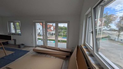 Erstbezug mit Balkon und Einbauküche: 2,5-Raum-Wohnung mit geh. Innenausstattung