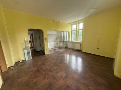 RENOVIERUNGSBEDÜRFTIG MIT VIEL POTENZIAL