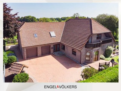 Repräsentatives Einfamilienhaus mit Doppelgarage und großem Garten