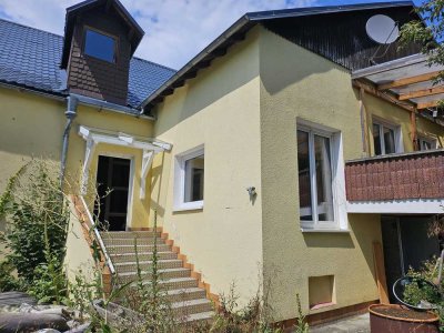 Zwangsversteigerung ! Großzügiges Wohnhaus mit Garten und Ausbauoption