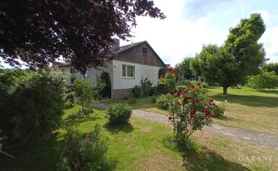 Familienfreundliches Einfamilienhaus mit Einliegerwohnung