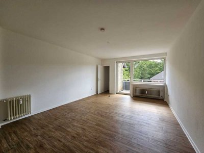 Hübsche, renovierte 2-Zimmer-Wohnung, zentral in Voerde mit schönem Balkon