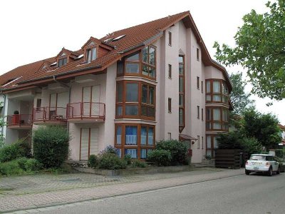 Heidelberg/Dossenheim, sehr helle 2-Zimmer-DG-Wohnung