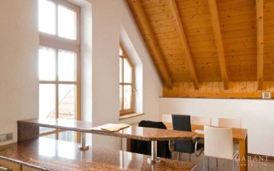 Exklusive 2 1/2 Zimmer-Dachgeschoss-Wohnung mit Kaminofen in Penzberg