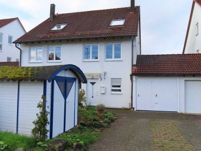 Wohnen am Hang des Schönbuchs in gepflegter DH-Hälfte in Ammerbuch-Entringen