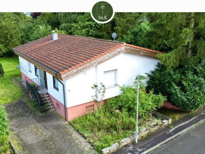 - RESERVIERT - Einzigartiger Bungalow in ruhiger Ortsrandlage mit großem Garten und Ausbaupotenzial