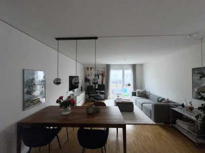 Moderne 2 Zi. Whg mit Fußbodenheizung, Parkett, Gäste WC und großem Balkon in zentraler Lage