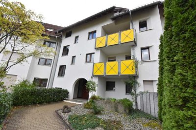 **Schafhof**Großzügige 3,5-Zimmer-Wohnung mit zwei Balkonen und TG-Stellplatz**Sofort frei**