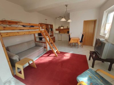 Helle, möblierte 1-Zimmer-Wohnung in Ohmden