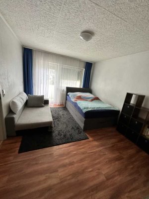 *** Großzügige 1,5 Zimmer- Wohnung mit kostenloser Einbauküche! *** Balkon ***