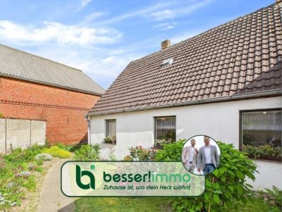 Doppelhaushälfte mit Scheune & Bauland – für Herz & Hammer gemacht.