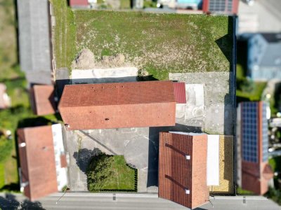 Beeindruckendes Anwesen mit 4 großen Wohnungen (400 m²)  und 3 möglichen Bauplätzen in Motzenhofen!