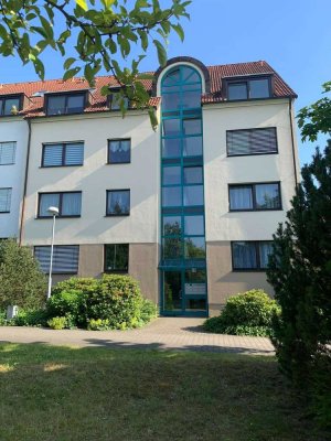 TOP - Ruhige Wohnung mit Aufzug - Stellplatz/ Carport inklusive!