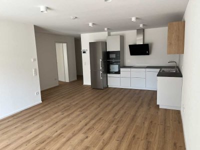 Sehr schöne, neuwertige und moderne 3,5-Zi.-Terrassenwohnung mit Garten in Weinsberg