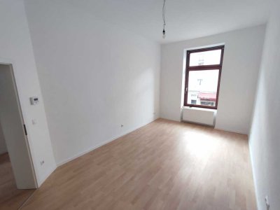 Schöne kernsanierte zwei Zimmerwohnung, im Zentrum von Bornheim