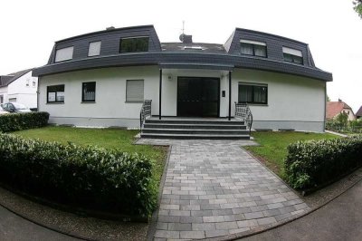 3 ZKB, Gäste-WC, Balkon, EBK, 93 qm