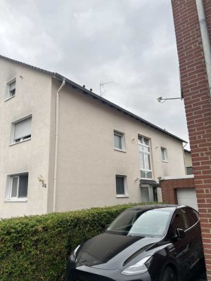 Schicke 2 ZKB Dachgeschoß Wohnung in Marienloh