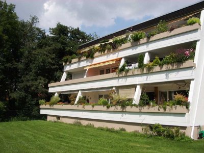 Ruhige, sonnige 1-Zimmer-Terrassenwohnung in bester S/W-Lage am Würmufer in Stockdorf