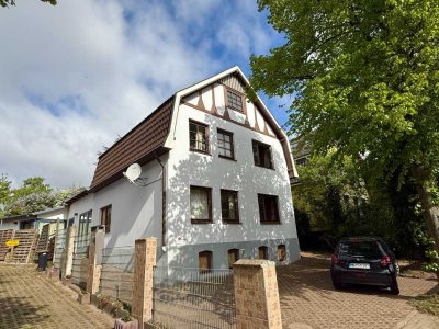 Charmantes Wohnhaus mit Einliegerwohnung und 2 mgl. Baugrundstücken