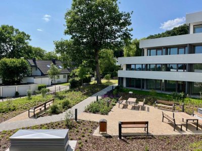 Zu Vermieten: Geräumiges 2-Zi. Apartment mit gr. West-Balkon & Betreuungsoptionen!