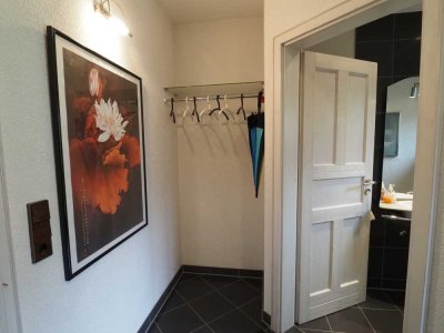 **Exklusives Reiheneckhaus mit Garage**
