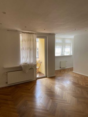 Ansprechende 4-Zimmer-Wohnung mit gehobener Innenausstattung mit Balkon und EBK in Wuppertal