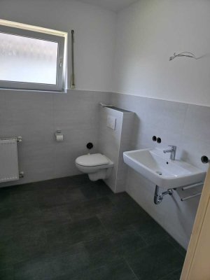 Modernisierte 4,5-Zimmer-Wohnung mit Balkon in Rodgau-Jügesheim