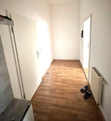 * Familien Willkommen * 4 Zimmer Wohnung / Großzügige Wohnung mit Gestaltungspotenzial