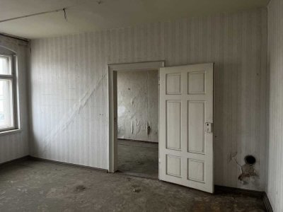 Großes Mehrfamilienhaus mit Potenzial