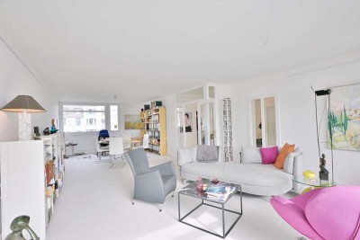 Lichtdurchflutete 2-Zimmer Wohnung in Berlin Charlottenburg mit Blick auf die Deutsche Oper