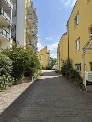 Stilvolle 2-Raum-Maisonette-Wohnung mit geh. Innenausstattung mit Balkon und EBK in Neu-Isenburg