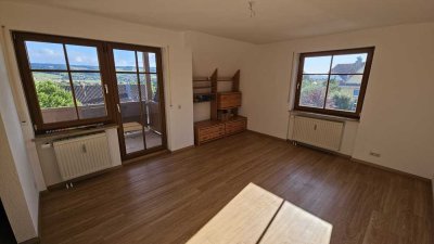 3-Zimmer-Maisonette-Wohnung mit Balkon in Öhningen