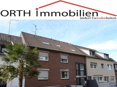 Sehr gepflegtes Dreifamilienhaus mit Doppelgarage in zentraler Wohnlage in Frechen