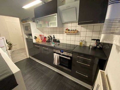 Geschmackvolle 2-Zimmer-Wohnung mit Einbauküche in Weinstadt