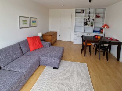 Vollmöblierte, top­-ausgestattete 2­-Zi.­-Wohnung mit Sonnenbalkon, Einbauküche und TG-Stellplatz