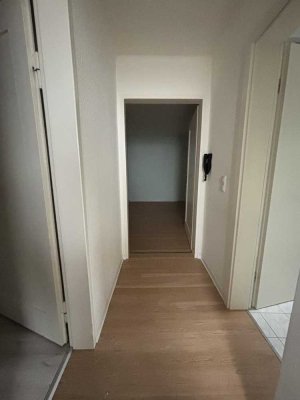 Schöne 2 - Zimmer Wohnung ab sofort zu vermieten in Erbach !