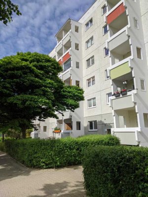 Frisch sanierte 4-Raumwohnung im Erdgeschoss - mit Garten