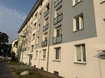 Schöner wohnen und sparen: neue Heizung und ein neuer Eingangsbereich!