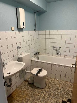 Hackenbroicher Straße 138, 50769 Köln