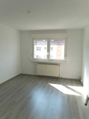 geräumige 3-Raumwohnung in ruhiger, begrünter & dörflicher Lage *Bad frisch saniert*